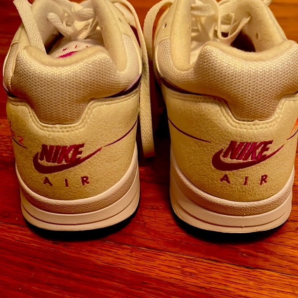 Nike Skylon II - Men Size 11, White-Court Purple-Solar Red. Box included - Picture 5 of 8